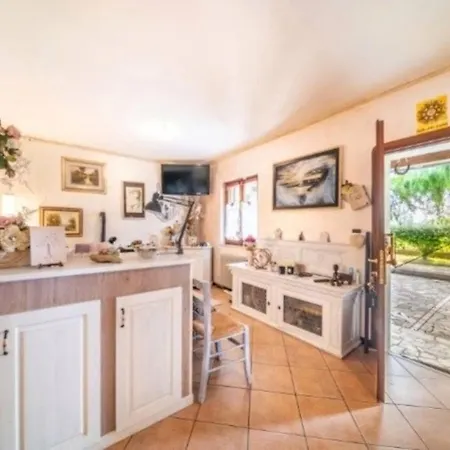 Indipendente Shabby House Buia